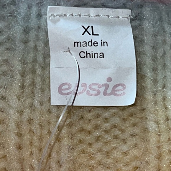 Evsie- Rainbow Sweater - Picture 4 of 5